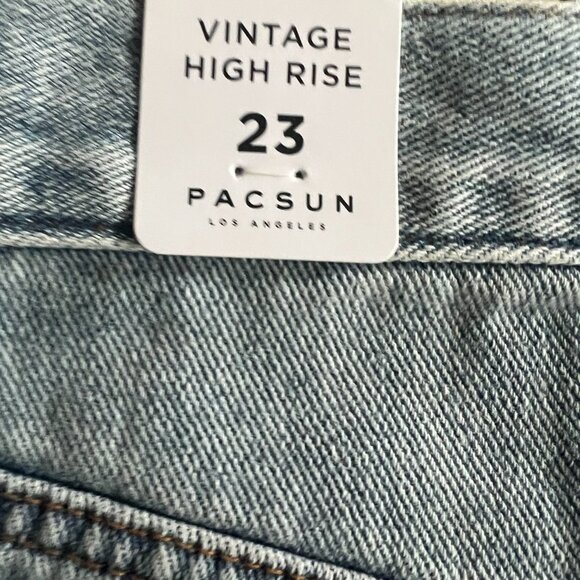 NEW - PacSun Medium Blue Distressed Vintage High Waisted Denim Shorts - Size 23 - Picture 3 of 4